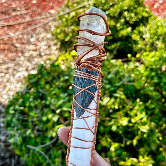 Crystal Wand Crystal, Selenite and Kyanite Chakra Wand Healing Wand Reiki - Picture 4 of 5